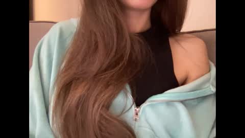 Snapshot of marinalovenow chatting on 03/03/25, 06:15 Marina online show from 03/03/25, 06:15