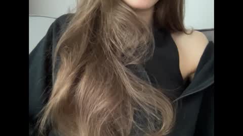 Snapshot of marinalovenow chatting on 03/04/25, 08:13 Marina online show from 03/04/25, 08:13