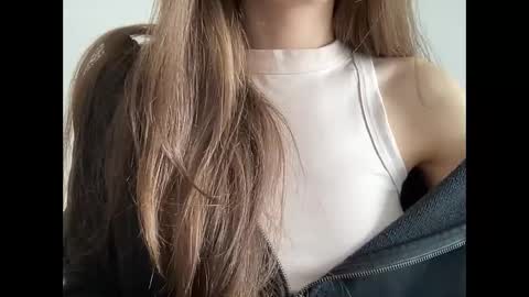 Snapshot of marinalovenow chatting on 03/06/25, 07:57 Marina online show from 03/06/25, 07:57