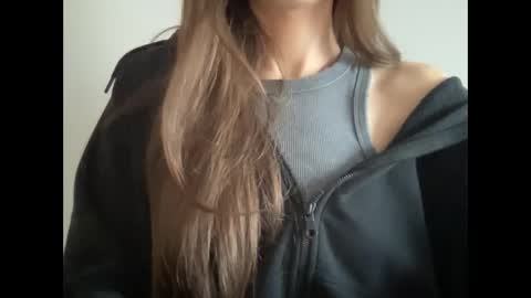 Snapshot of marinalovenow chatting on 03/10/25, 02:48 Marina online show from 03/10/25, 02:48