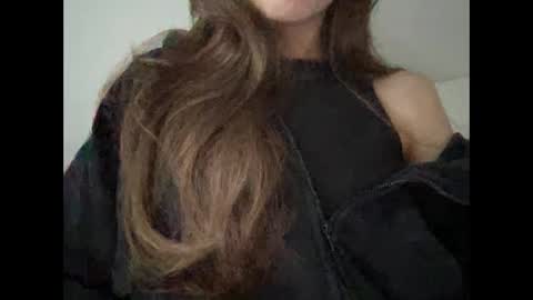 Snapshot of marinalovenow chatting on 09/15/25, 05:29 Marina online show from 09/15/25, 05:29