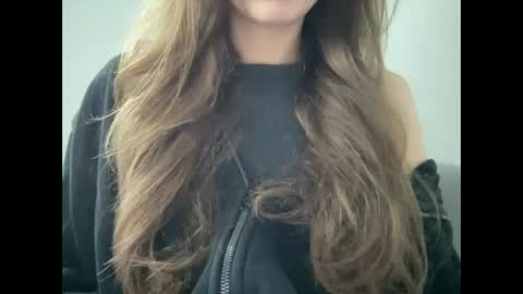 Snapshot of marinalovenow chatting on 10/07/25, 07:38 Marina online show from 10/07/25, 07:38