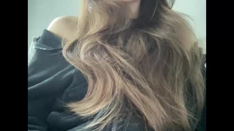 Snapshot of marinalovenow chatting on 10/29/25, 07:21 Marina online show from 10/29/25, 07:21