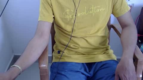 Snapshot of marinavine chatting on 02/22/26, 04:35 The SHY UncutBoy online show from 02/22/26, 04:35