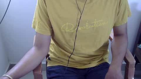 Snapshot of marinavine chatting on 03/23/26, 06:28 The SHY UncutBoy online show from 03/23/26, 06:28