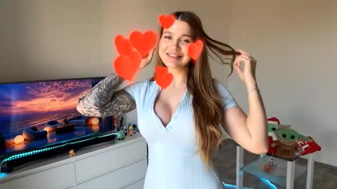 Mia online show from 11/06/25, 09:43