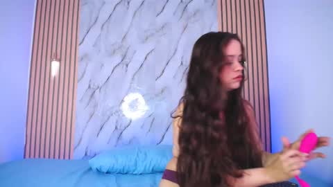 Snapshot of marinella16 chatting on 10/13/25, 01:55 Marinella16 online show from 10/13/25, 01:55