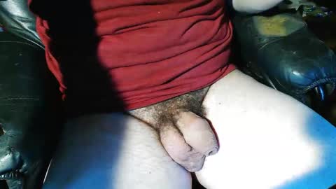 Snapshot of mariorock666 chatting on 02/11/26, 12:10 mariorock666 online show from 02/11/26, 12:10