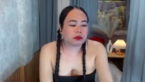 LEAH online show from 03/26/26, 01:17