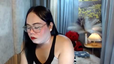 Snapshot of mariposa_911 chatting on 06/05/26, 06:02 LEAH online show from 06/05/26, 06:02