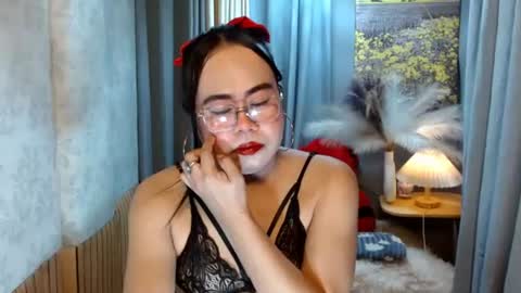 Snapshot of mariposa_911 chatting on 06/06/26, 03:28 LEAH online show from 06/06/26, 03:28
