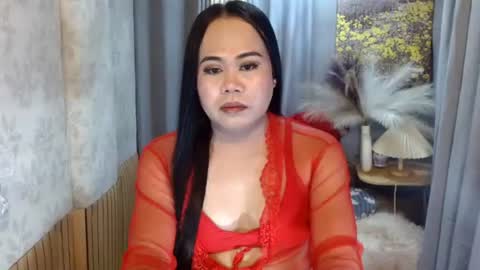 Snapshot of mariposa_911 chatting on 06/08/26, 02:28 LEAH online show from 06/08/26, 02:28