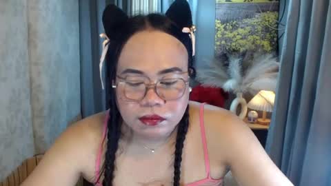 Snapshot of mariposa_911 chatting on 06/30/26, 07:42 LEAH online show from 06/30/26, 07:42