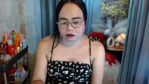 Snapshot of mariposa_911 chatting on 07/12/26, 08:44 LEAH online show from 07/12/26, 08:44