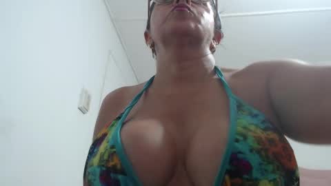 mariska_69 online show from 04/02/26, 12:30