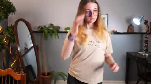Kate online show from 05/09/26, 04:06