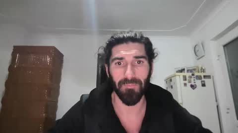 Snapshot of mariusvidican55 chatting on 12/16/25, 06:24 mariusvidican55 online show from 12/16/25, 06:24