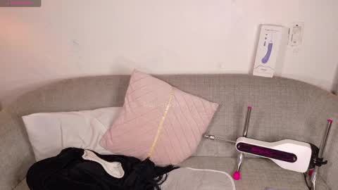 marivimichel_s online show from 04/16/26, 10:38