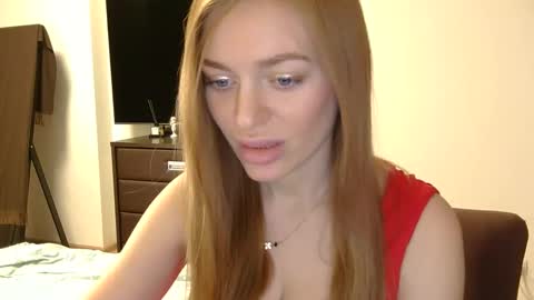 Snapshot of mariwell chatting on 04/12/26, 12:37 mariwell online show from 04/12/26, 12:37