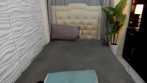 IM YOUR BABE GIRL LYCA online show from 10/10/25, 01:43