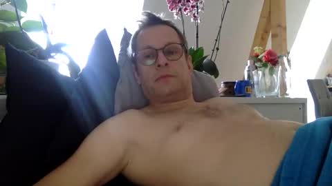 Snapshot of mark32571 chatting on 03/11/25, 07:48 Little Mark online show from 03/11/25, 07:48