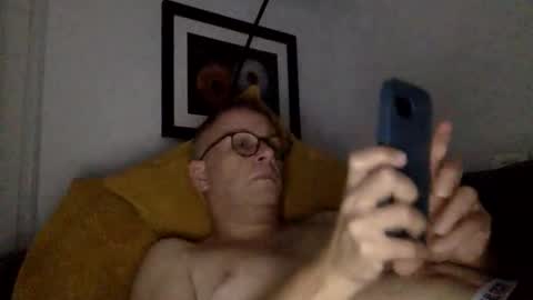 Snapshot of mark32571 chatting on 09/22/25, 10:50 Little Mark online show from 09/22/25, 10:50