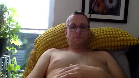 Snapshot of mark32571 chatting on 11/26/25, 11:33 Little Mark online show from 11/26/25, 11:33