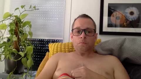 Snapshot of mark32571 chatting on 04/08/26, 08:25 Little Mark online show from 04/08/26, 08:25