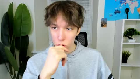 Mark online show from 04/25/26, 02:25