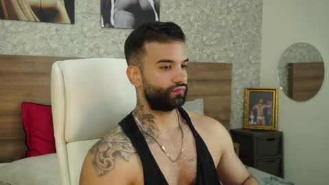 Mark online show from 01/05/25, 11:33