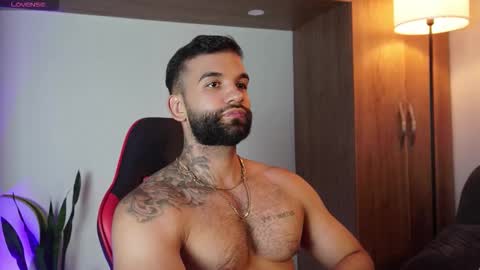 Mark online show from 11/08/25, 10:41