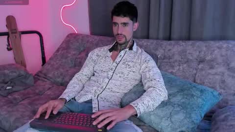 Snapshot of mark_kamper chatting on 09/19/25, 11:38  mark kamper  online show from 09/19/25, 11:38