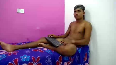 Snapshot of mark_latin18 chatting on 02/05/25, 10:22 mark_latin18 online show from 02/05/25, 10:22