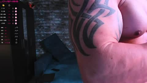 Mark online show from 04/03/26, 12:25