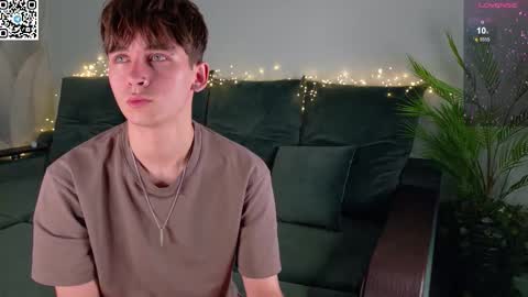 Mark online show from 09/30/25, 01:38