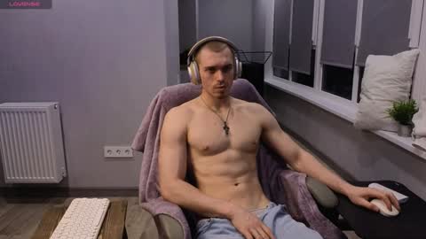 Snapshot of mark_stiff chatting on 01/15/25, 08:37 Mark online show from 01/15/25, 08:37