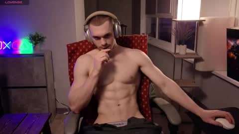 Snapshot of mark_stiff chatting on 02/27/25, 08:42 Mark online show from 02/27/25, 08:42