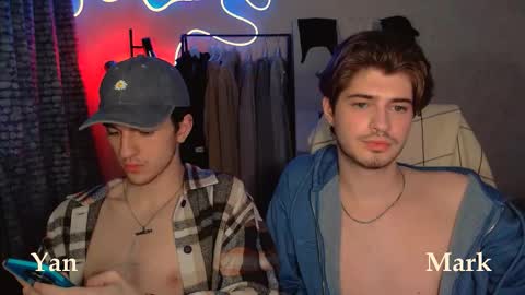 Mark online show from 10/24/25, 03:52