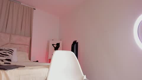 Snapshot of mark_thonson chatting on 12/29/24, 02:27 troy online show from 12/29/24, 02:27