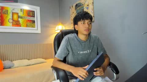 Snapshot of markbowie chatting on 06/05/26, 07:52 markbowie online show from 06/05/26, 07:52
