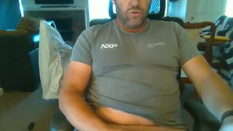 Snapshot of markoboy34 chatting on 05/13/26, 04:43 Matt Kung online show from 05/13/26, 04:43