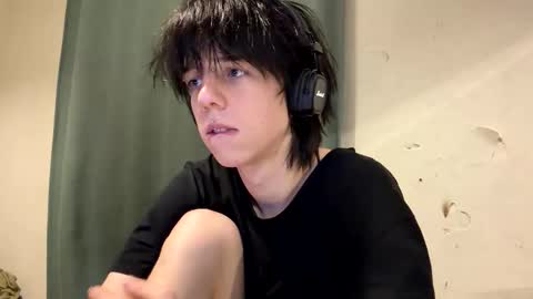 Mark online show from 04/05/26, 06:16