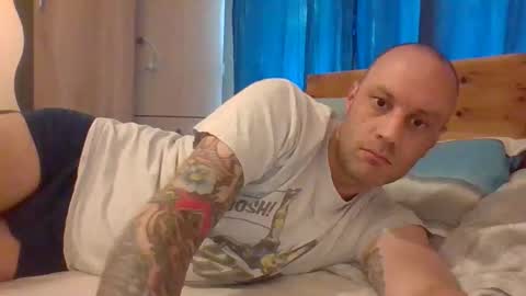 markus_7 online show from 09/15/25, 12:38