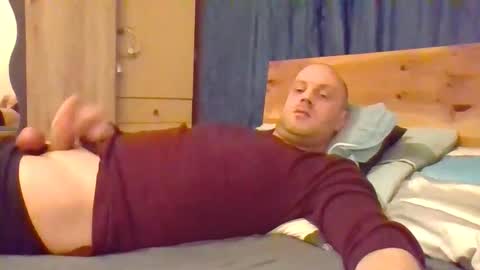 Snapshot of markus_7 chatting on 12/19/25, 07:32 markus_7 online show from 12/19/25, 07:32