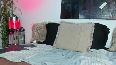 Snapshot of markus_latin chatting on 01/15/25, 01:12 Markus latin online show from 01/15/25, 01:12