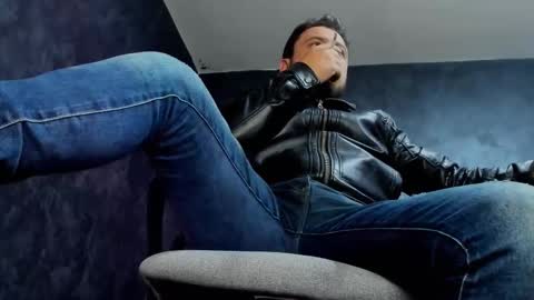 MARK online show from 12/19/25, 09:00