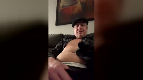 Snapshot of marky222111670484 chatting on 02/17/26, 06:10 marky222111670484 online show from 02/17/26, 06:10