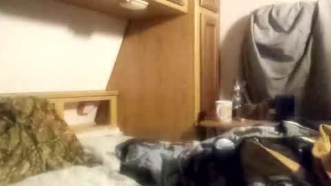 markymark101825061 online show from 12/16/25, 02:49