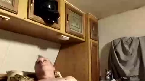 markymark101825061 online show from 12/22/25, 02:41