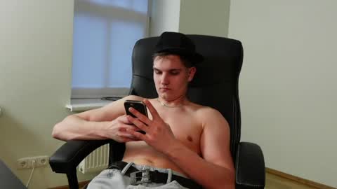 Snapshot of markymark_k chatting on 04/29/26, 05:52 Marky mark online show from 04/29/26, 05:52